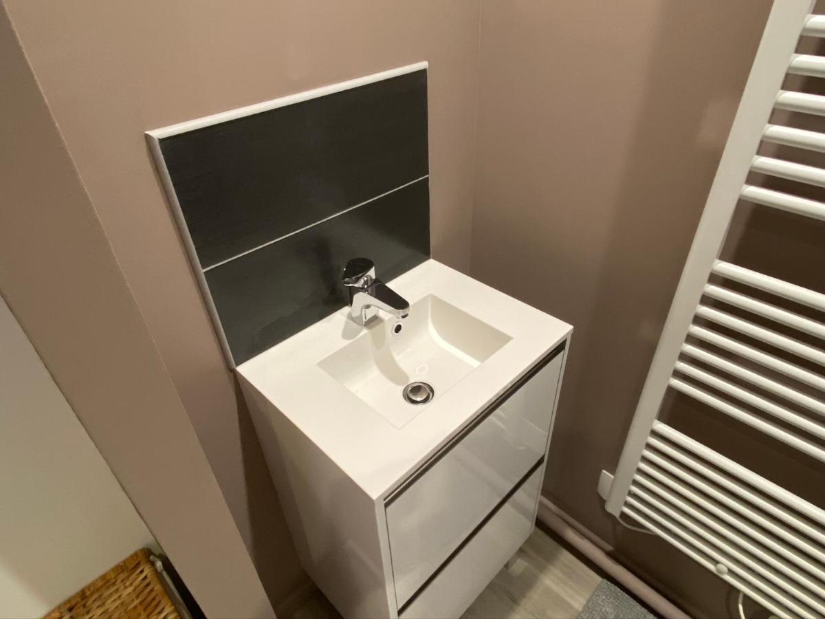 Logements Equipes A Onnaing Avec Espace Balneo En Option Proche Toyota, Autoroute Et Valenciennes מראה חיצוני תמונה