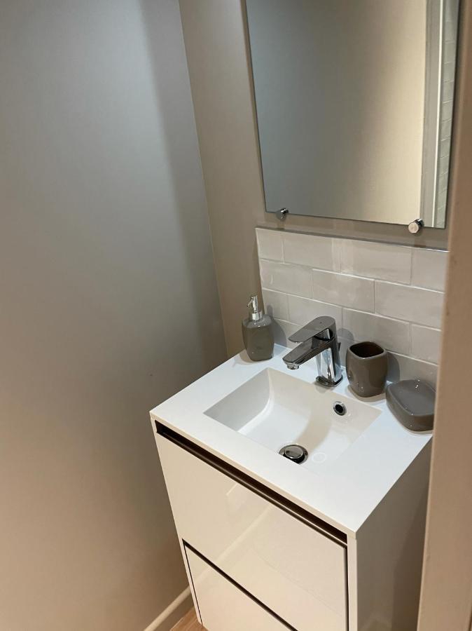 Logements Equipes A Onnaing Avec Espace Balneo En Option Proche Toyota, Autoroute Et Valenciennes מראה חיצוני תמונה